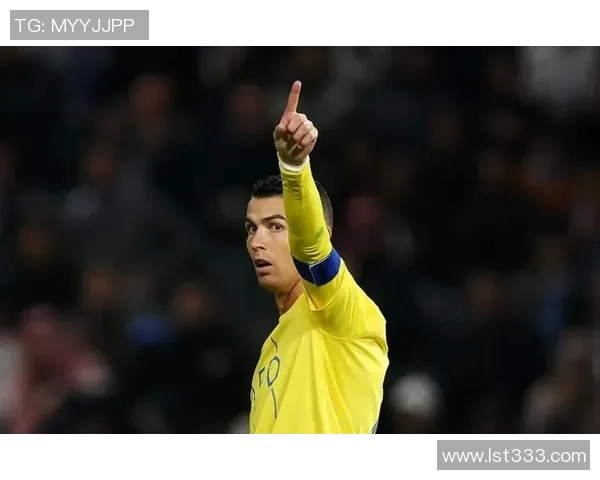 新月逆袭曼城布努神勇表现C罗经典瞬间重现不可逾越的城墙再现辉煌