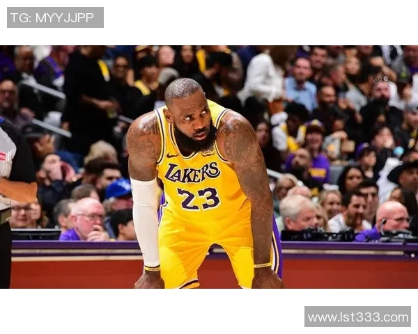 詹姆斯左膝内侧副韧带扭伤需休养三周球队前景堪忧